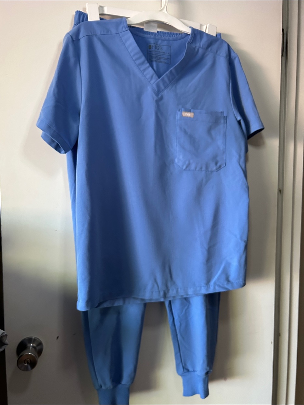 FIGS- Men jogger scrub set